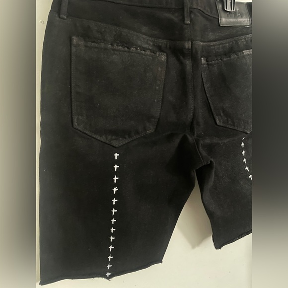 NEW 32W RTA Mens JET Black denim Waxed Distressed 100% Cotton Cross Jean Shorts - Picture 2 of 10